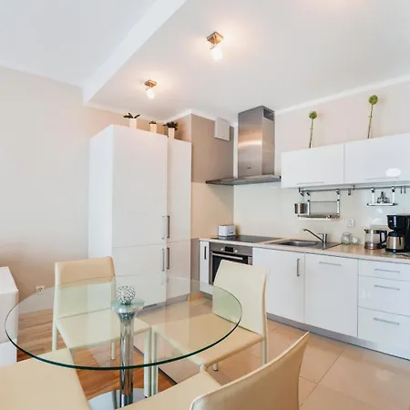 Апартаменти Dom & House - Sopocka