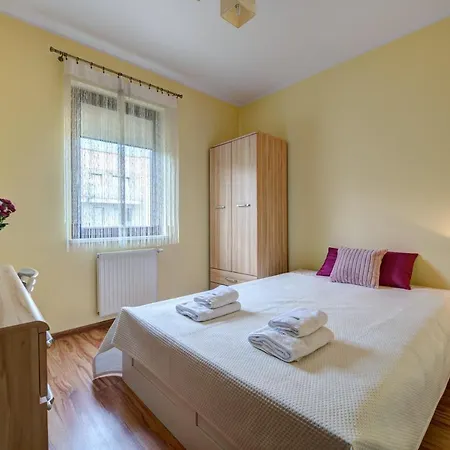 Апартаменти Dom & House - Sopocka